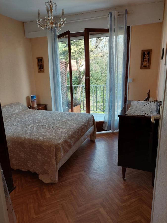 Apartment Location Saisonniere T3 Centre *